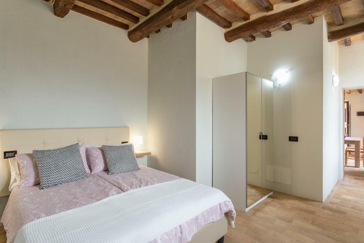 Gh Borgo Pulciano Agriturismo Montone  Exterior photo